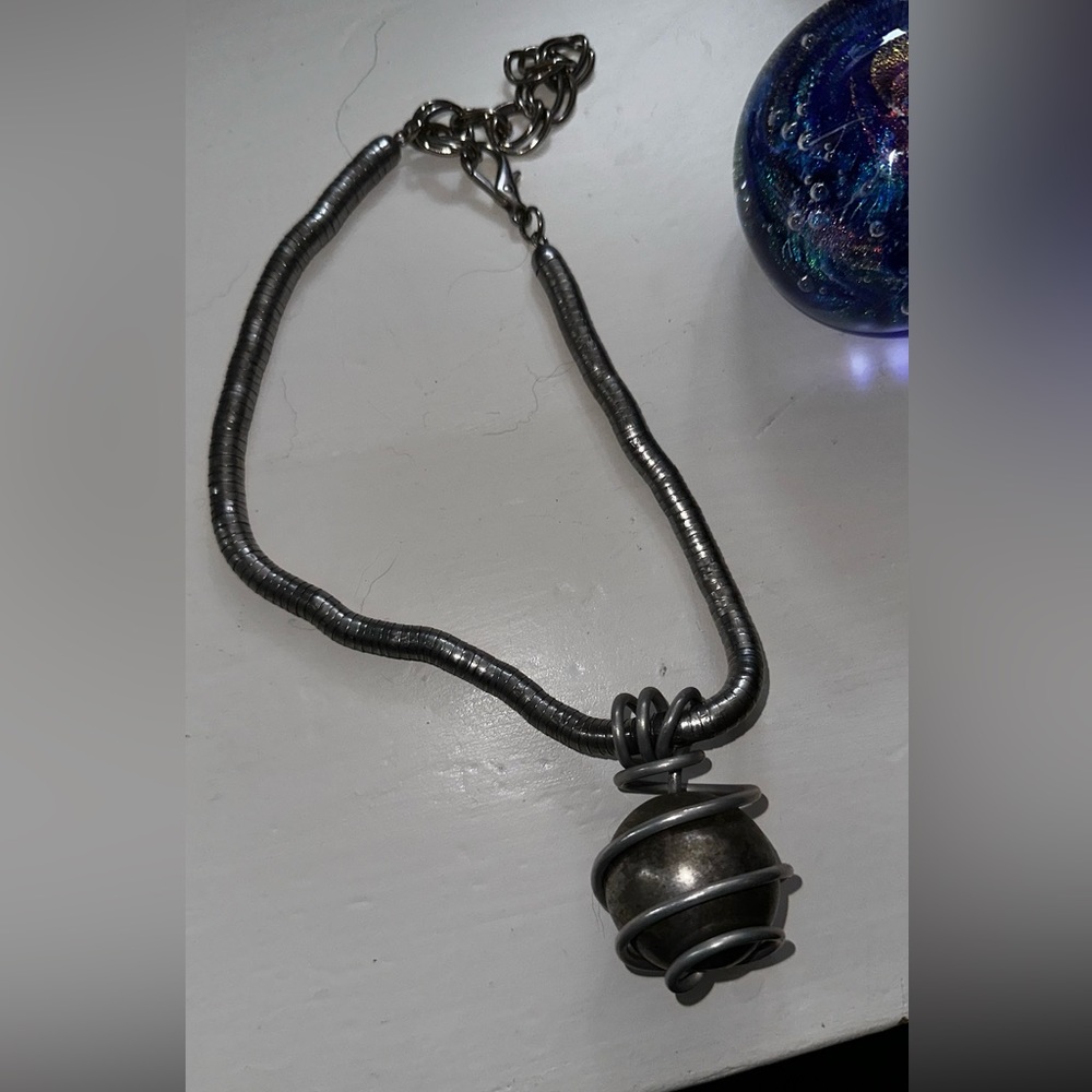 Necklace/ Silver / light weight